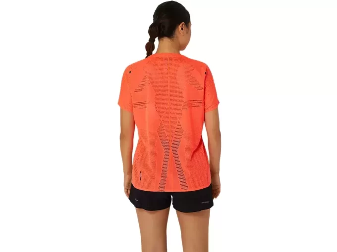 METARUN SHORT SLEEVE TOP METARUN SHORT SLEEVE TOP