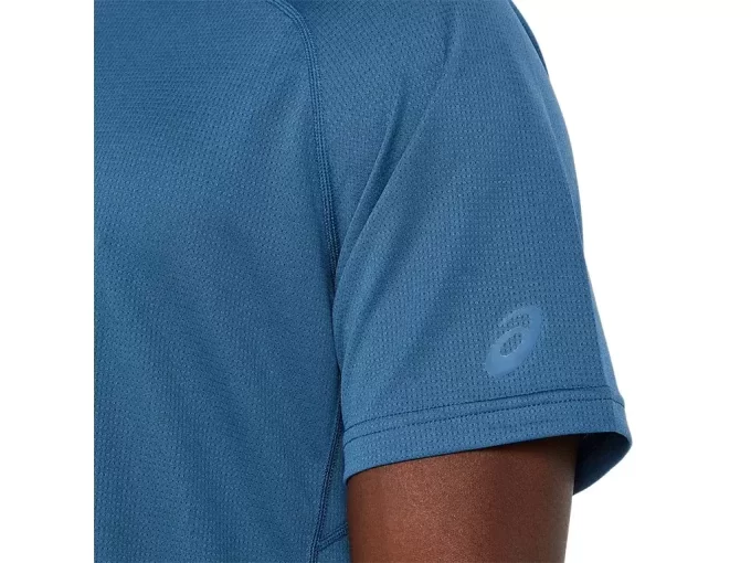 VENTED KNIT SHORT SLEEVE TOP